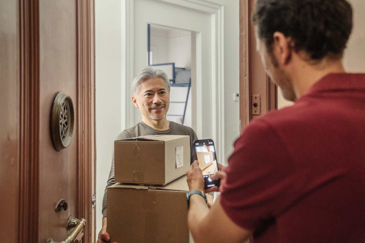 Bata Slashes Inventory Update Time by 99% stock image of home delivery